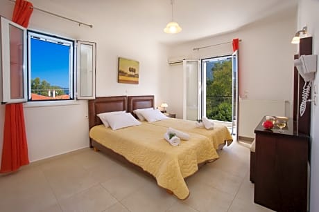 Maisonette with mountain view