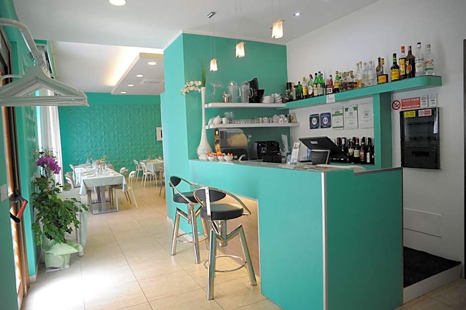 GG8 Restaurant & Hotel