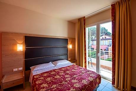 Double or Twin Room with Balcony - Separate Building