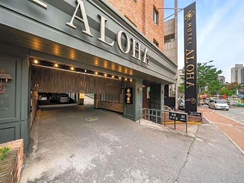 Aloha Hotel