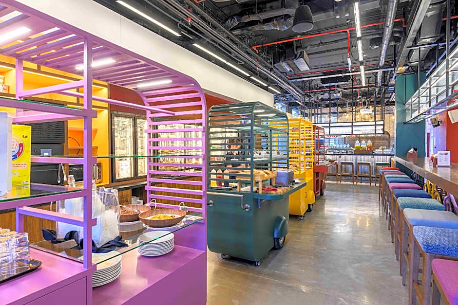 Wink Hotel Saigon Centre