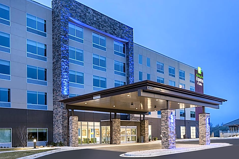 Holiday Inn Express And Suites Hudson I-94 By IHG