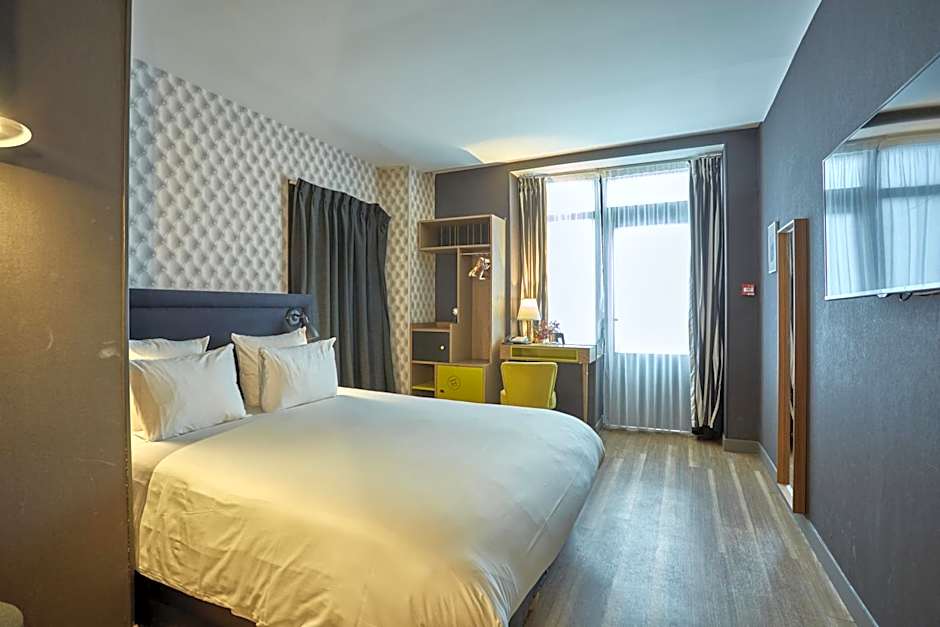 Hôtel La Parizienne - Proche Montparnasse