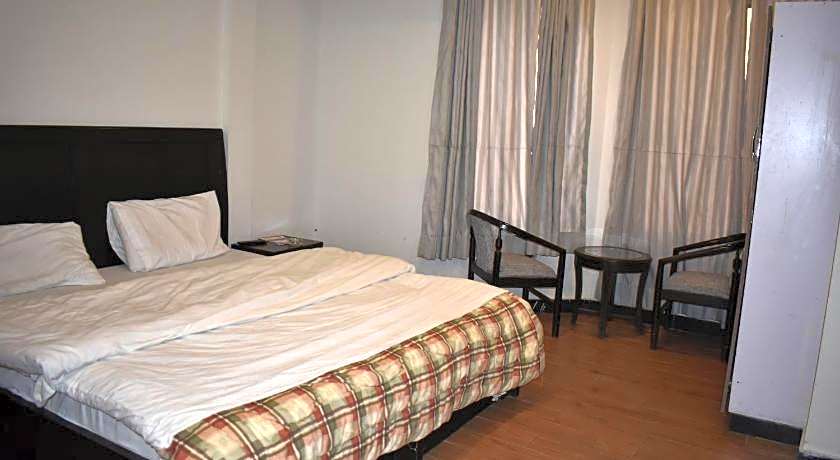 Hotel Royal Inn – Murree, VA