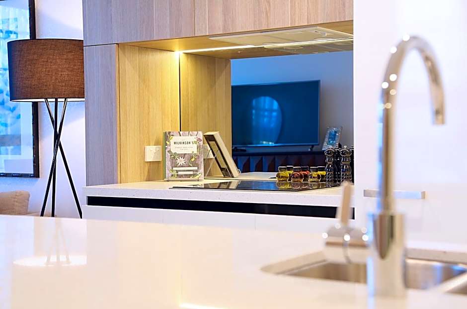 Alex Perry Hotel & Apartments