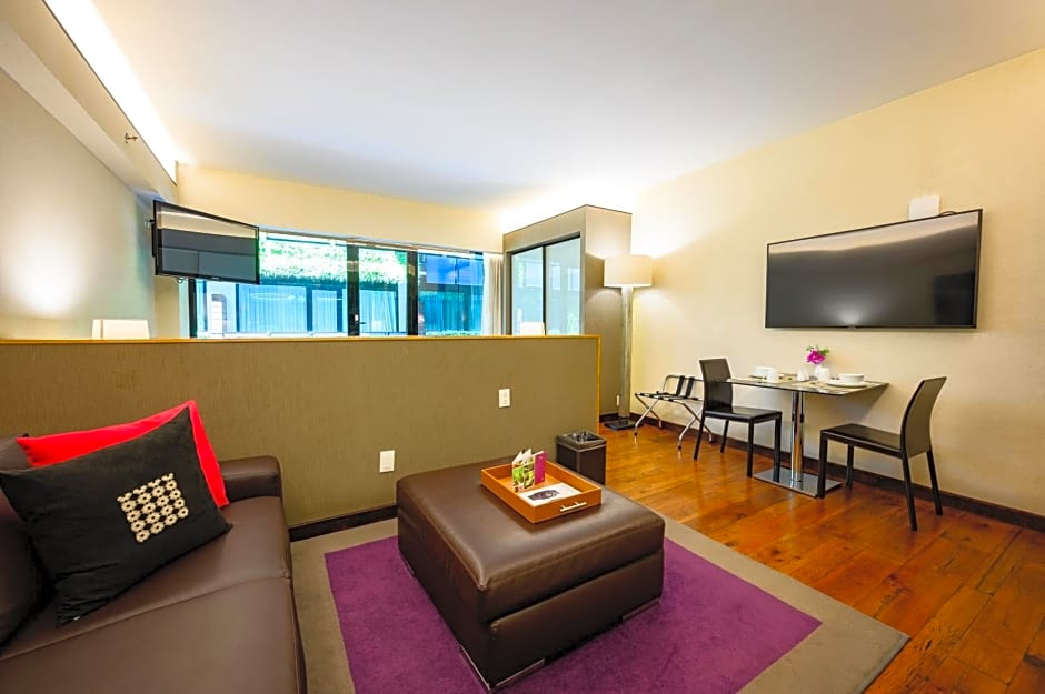 Las Suites Campos Eliseos