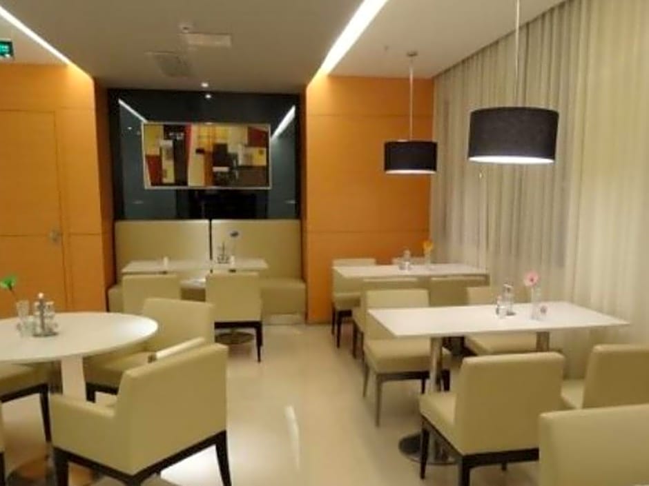 Jinjiang Inn Wuhan Wujiashan Development District Branch