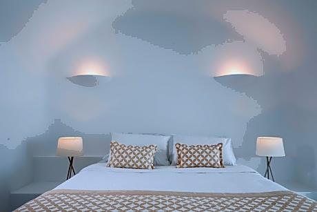 Suite With Private Pool and Sea View