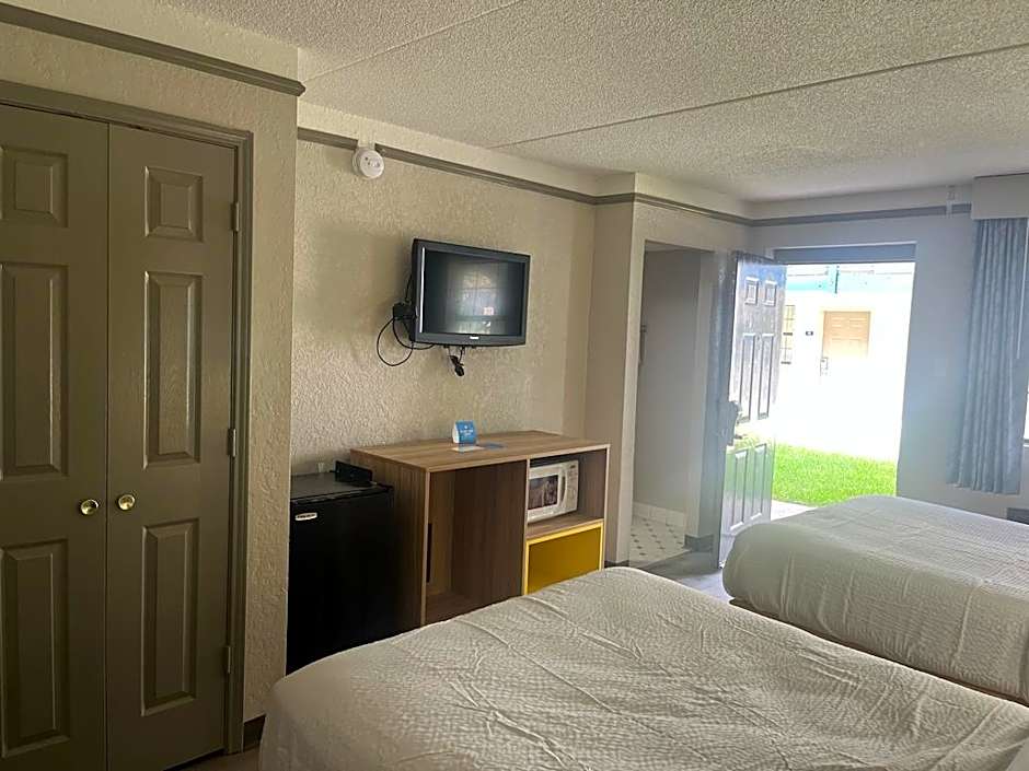 Days Inn by Wyndham Sulphur West