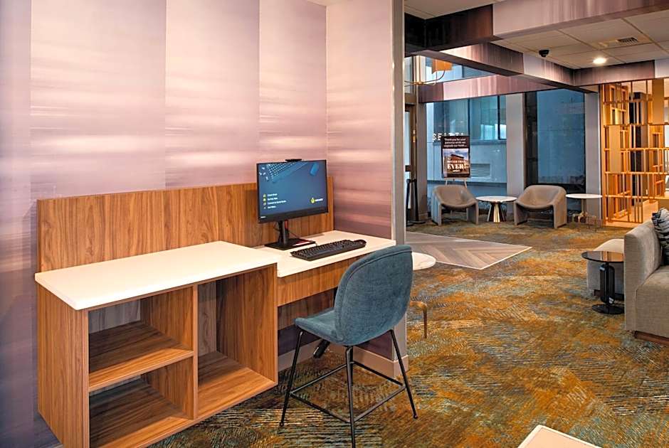 La Quinta Inn & Suites by Wyndham Seattle Sea-Tac Airport