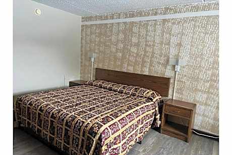 King Bed Accessible Non-Smoking