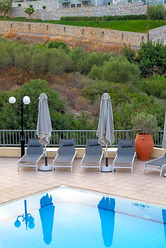 Elpis Studios & Apartments