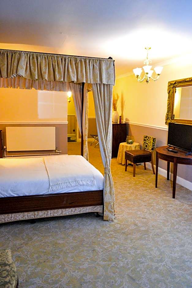 Ty Newydd Country Hotel