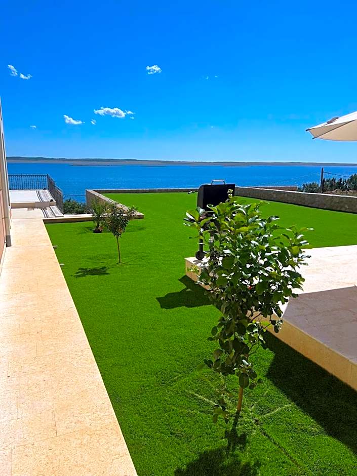 Villa Tin Apartments