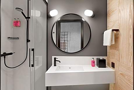 Moxy Standard, Guest room, 2 Twin/Single Bed(s)