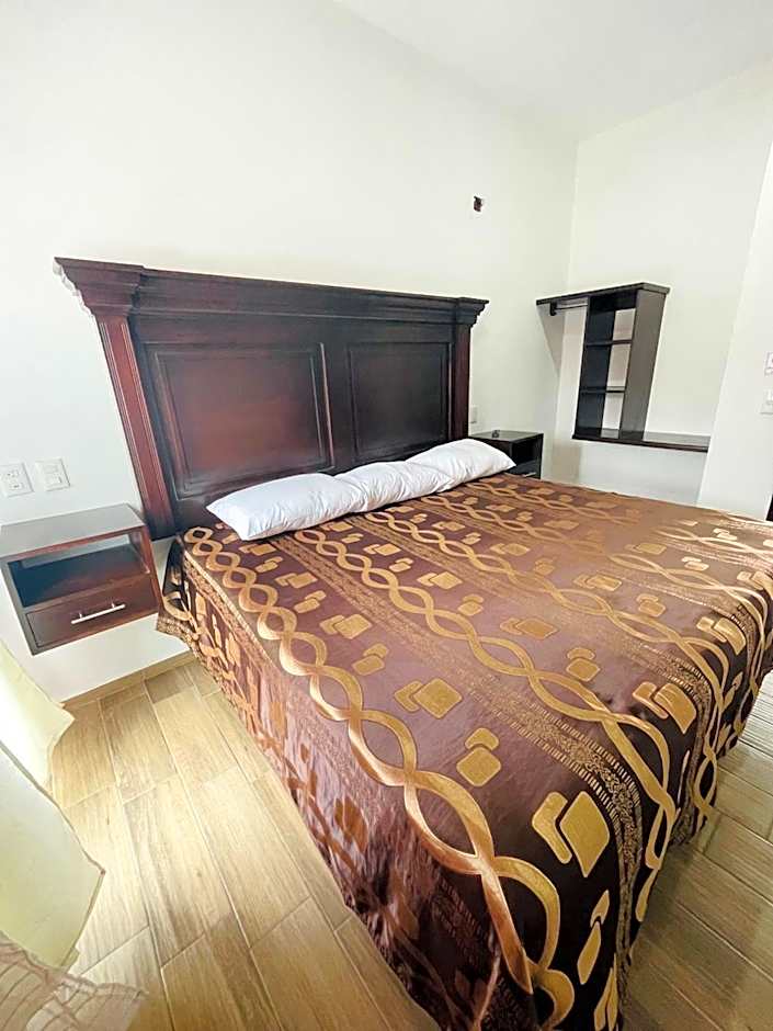 HOTEL LA GRAN MANZANA