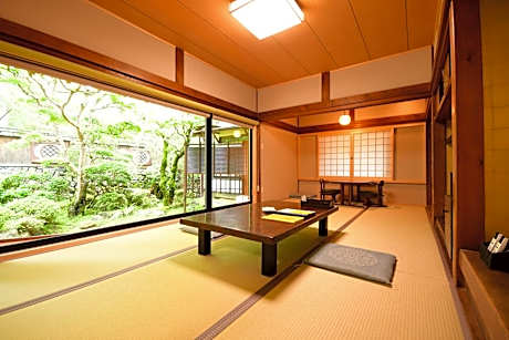 Suite with Garden View