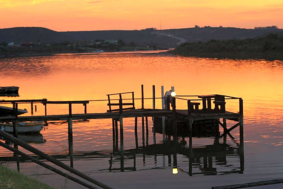 Dungbeetle River Lodge