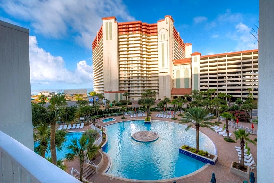 Laketown Wharf 1035 By Aneliya