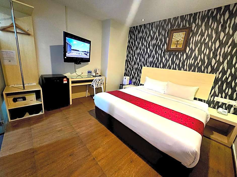 Eight Days Hotel Permas Jaya