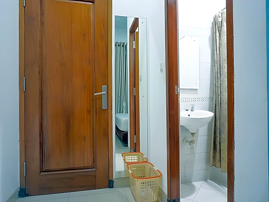 Residences by RedDoorz Syariah @ Buah Batu