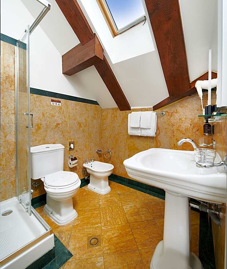 Charles Bridge Palace Hotel