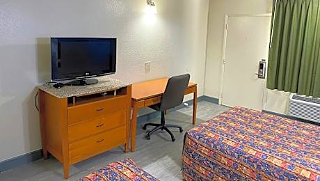Classic Quadruple Room