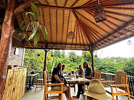 Artomoro Bali
