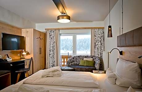 Double Room with Pool View