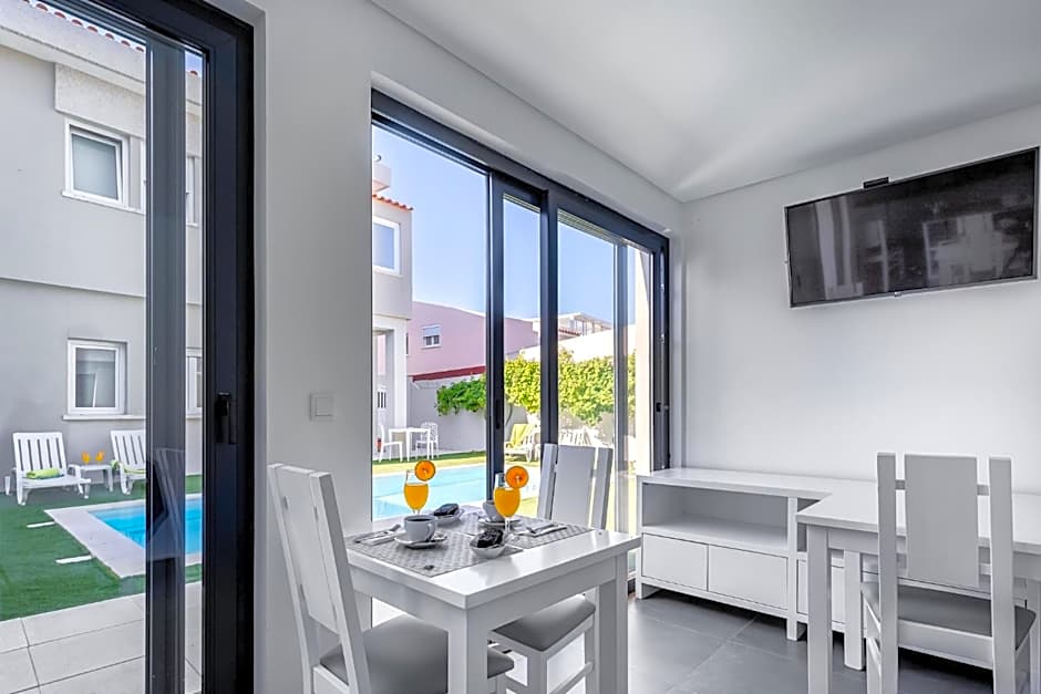 Ilheu 25 Peniche House