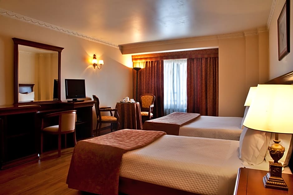 Photo 1 of 2 of Standard 1 Double Bed or 2 Beds