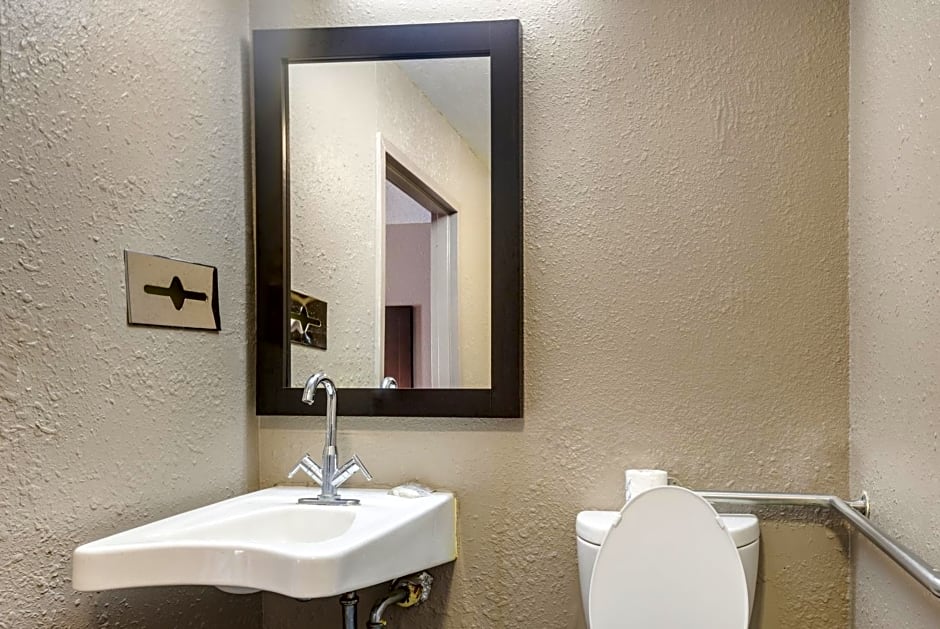 Red Roof Inn Savannah – Southside/Midtown