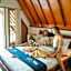 Lucy's Garden Hotel