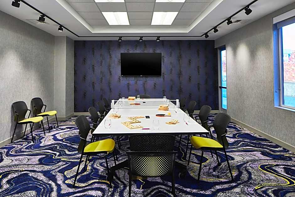 Aloft Dulles Airport North