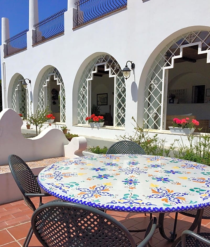 Hotel Rojas