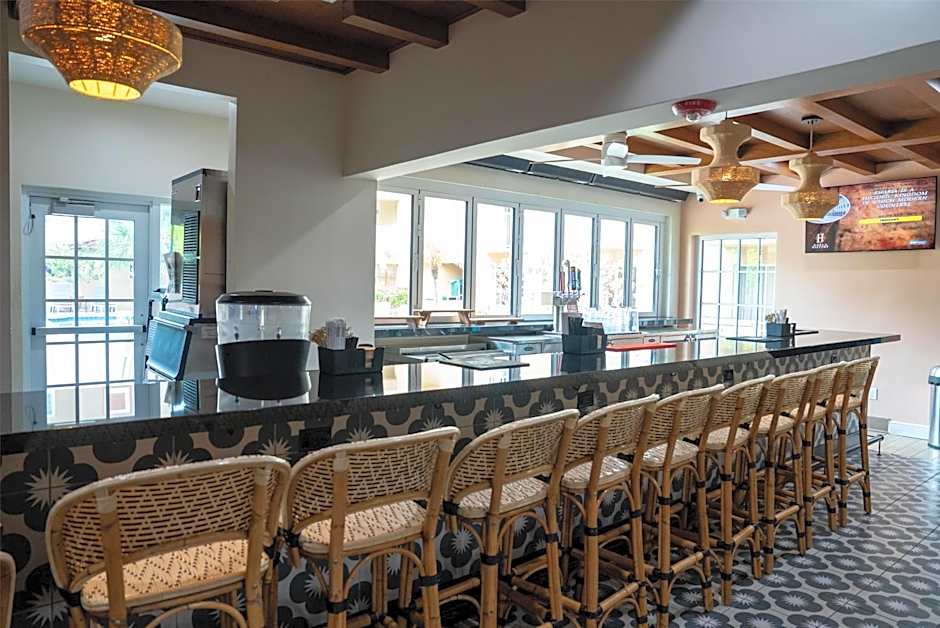 Inn of Naples, Tapestry Collection by Hilton