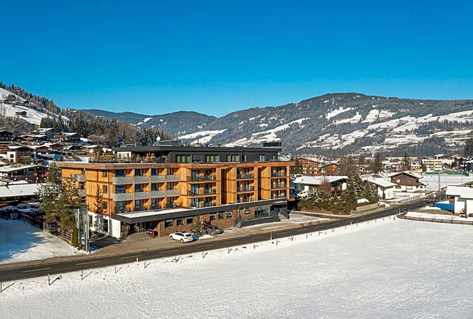 AlpenParks Hotel & Apartment Taxacher