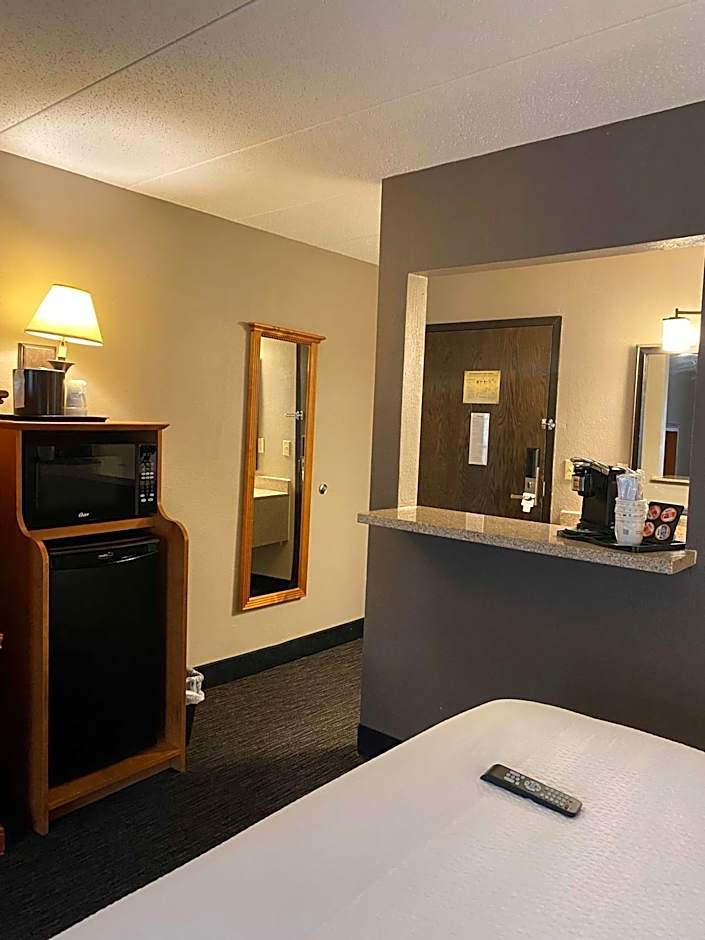 Best Western Plus Kelly Inn