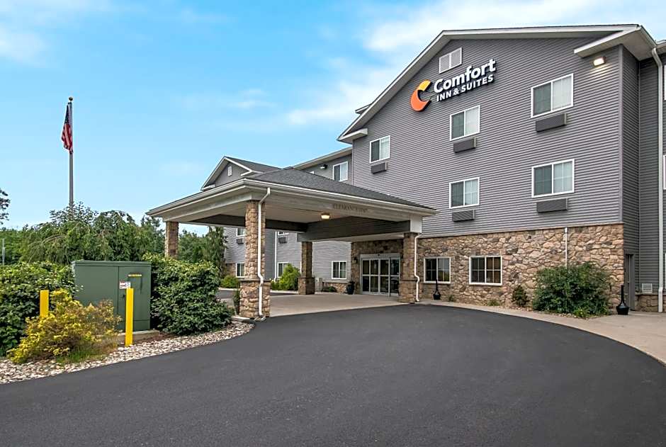 Photo 1 of 36 of Comfort Inn & Suites Barnesville - Frackville