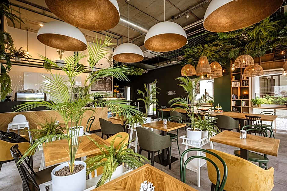 TOP Garden Aparthotel