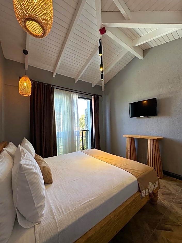 Trina Talles Hotel Alacati - Luxury Desing