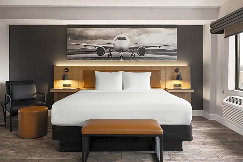 Aiden by Best Western Newark Airport