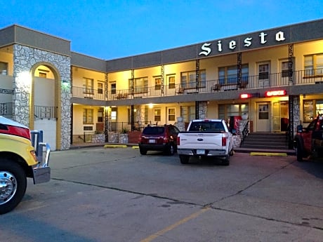 Siesta Motel