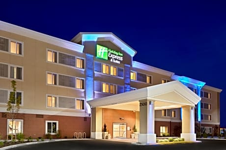 King Suite Deluxe With Jacuzzi Tub Non-Smoking