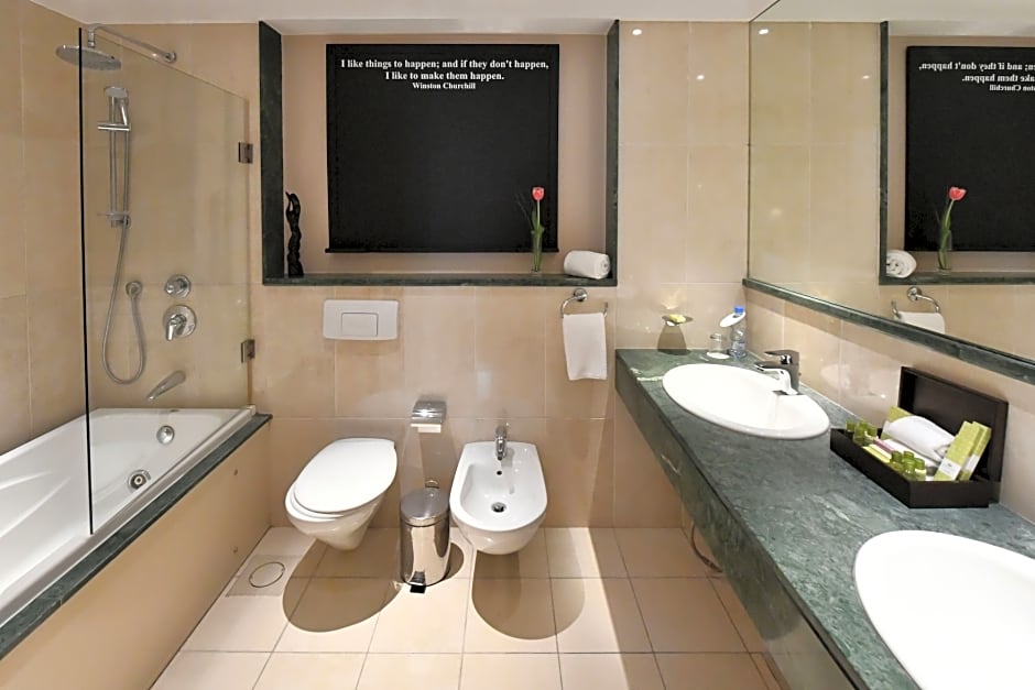 Le Bristol Hotel