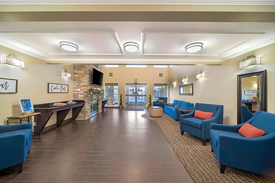 Comfort Suites Red Bluff Near I-5