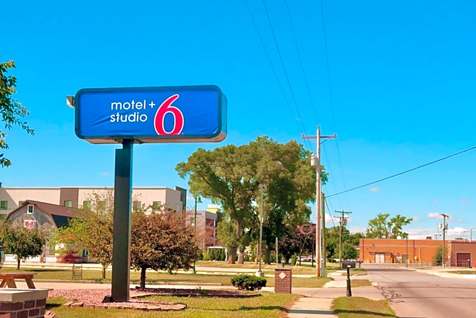 Studio 6 Elkhart, IN