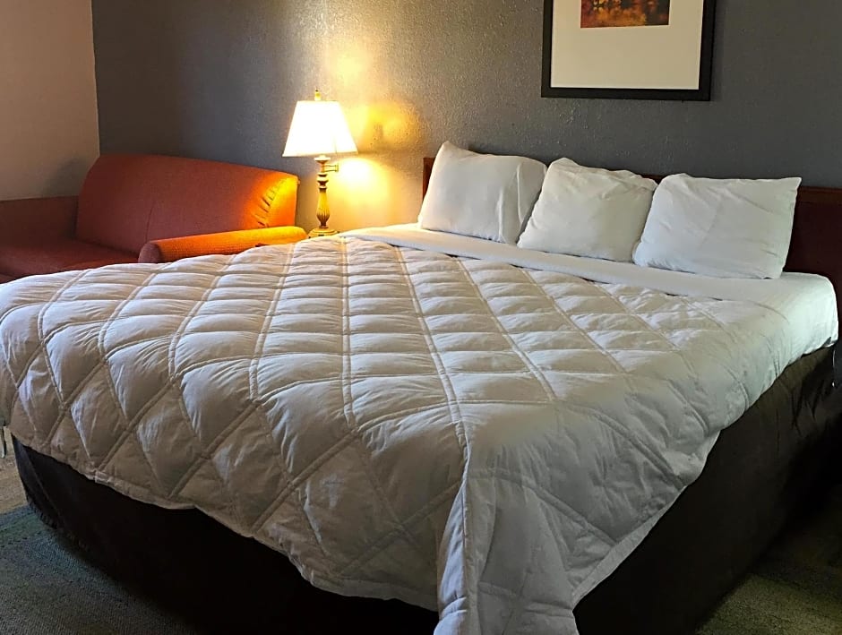 Country Garden & Suites-Benton