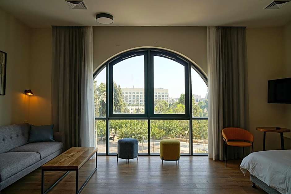 Apartique Hotel