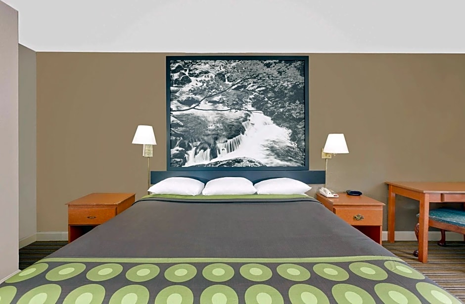 Super 8 by Wyndham Athens